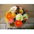 神奈川県川崎市麻生区花やすの花　ビタミンカラーのブーケ風花束